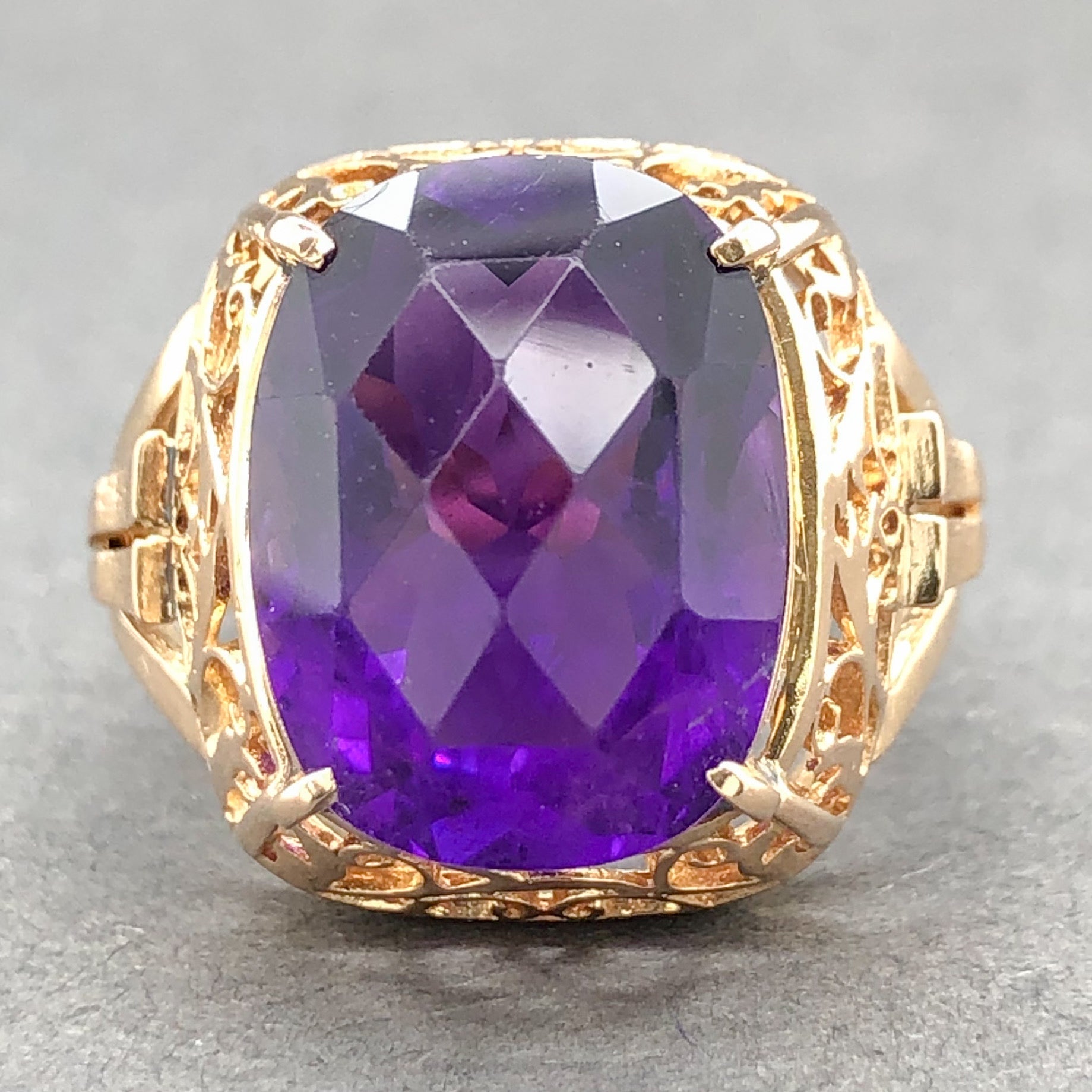 Estate 18K R Gold 7.68ct Amethyst Cocktail Ring Walter Bauman Jewelers