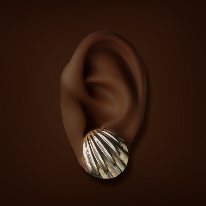 Estate 14K Y Gold Shell Dome Earrings