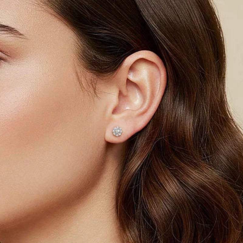 14K W Gold 0.26ctw G/SI2 6mm Diamond Cluster Stud Earrings