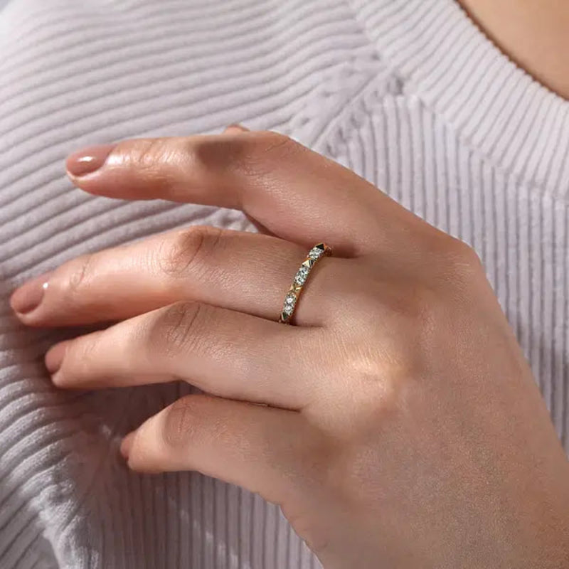 14K Y Gold 0.26ctw Alternating Diamond and Pyramid Stackable Ring