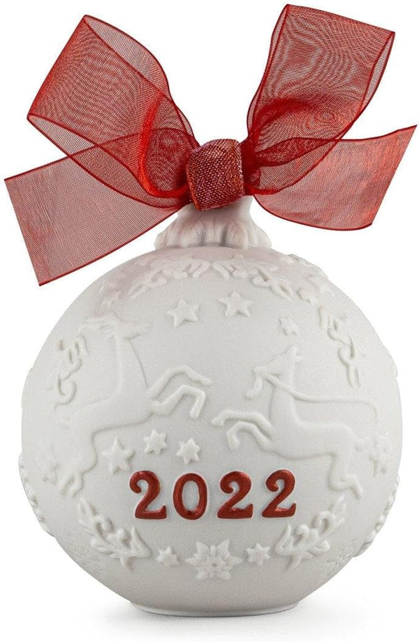 2022 Lladro Christmas Ball Red - Walter Bauman Jewelers