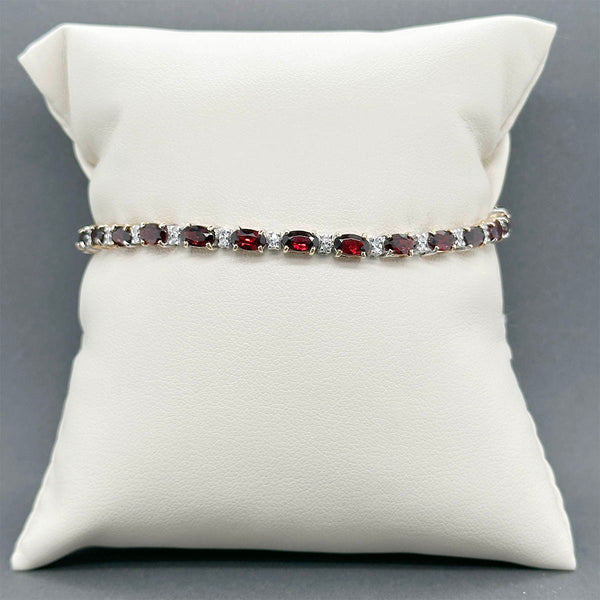 Estate 14K Y Gold 6.25ctw Garnet & 0.22ctw Diamond Bracelet