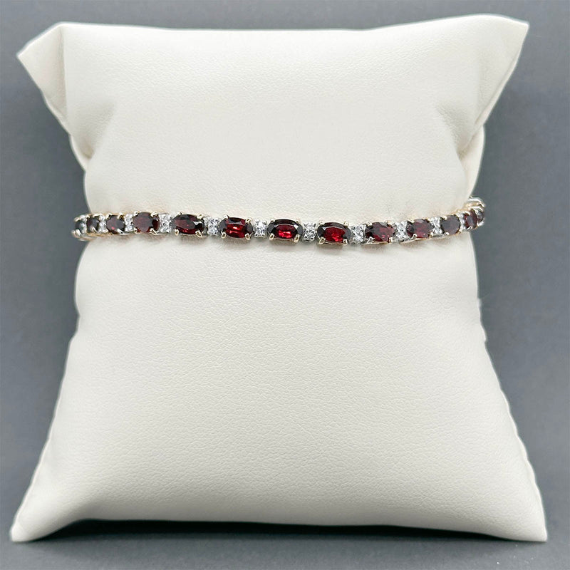 Estate 14K Y Gold 6.25ctw Garnet & 0.22ctw Diamond Bracelet