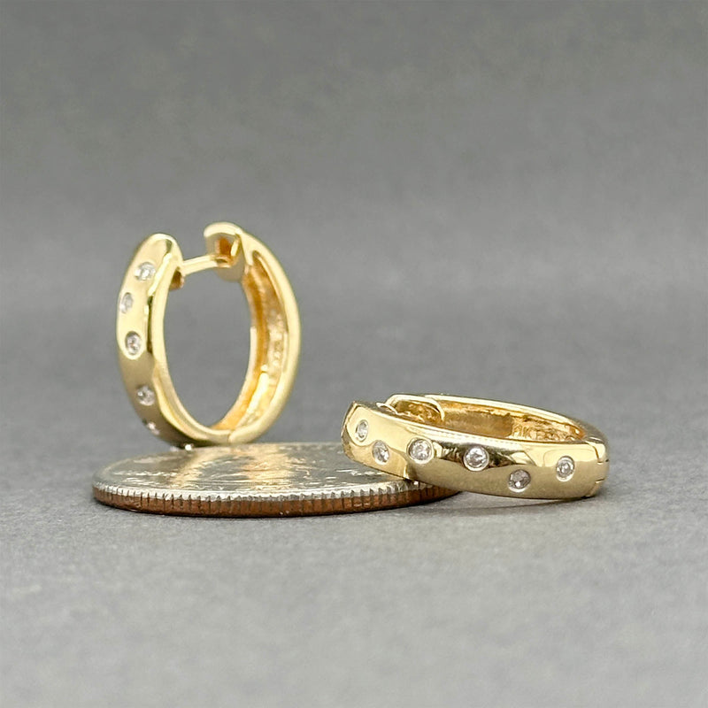 Estate 14K Y Gold 0.04ctw Diamond Huggie Earrings