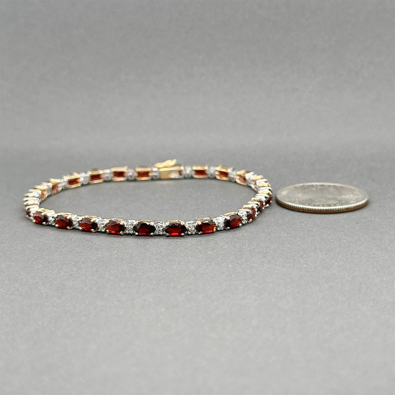Estate 14K Y Gold 6.25ctw Garnet & 0.22ctw Diamond Bracelet