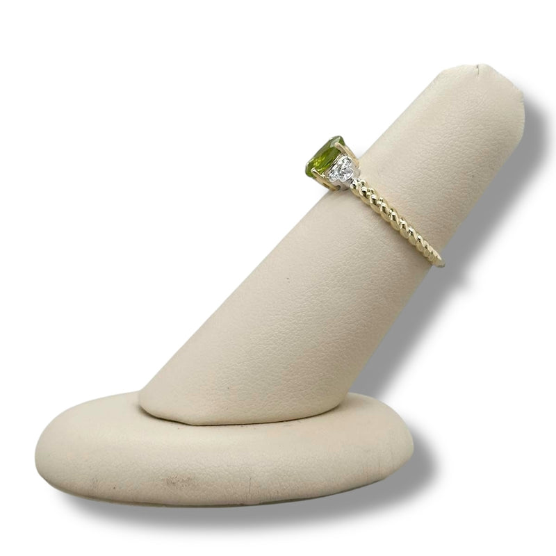 14K Y Gold 0.93ct Peridot and 0.09ctw G/VS1 Diamond Ring