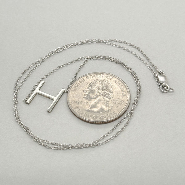 Colgante SS con inicial "H" lateral