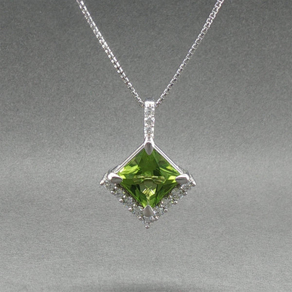 Estate 14K W Gold 2.73ct Peridot & 0.33ctw Diamond Pendant