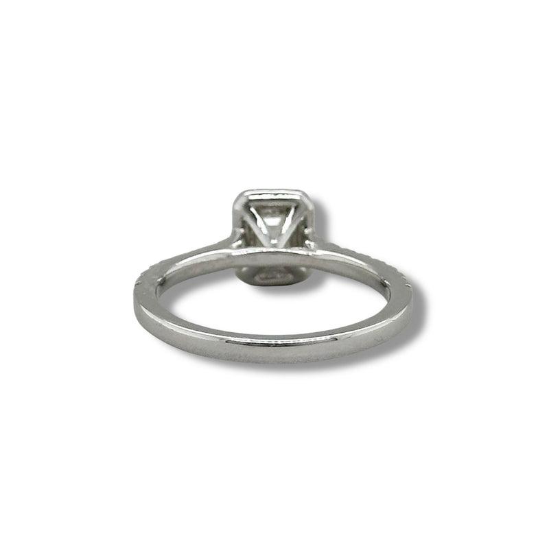 Anillo de compromiso de diamantes EC de 0,85 quilates en oro de 14 quilates