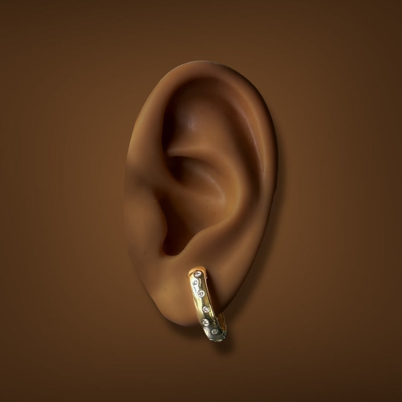 Estate 14K Y Gold 0.04ctw Diamond Huggie Earrings