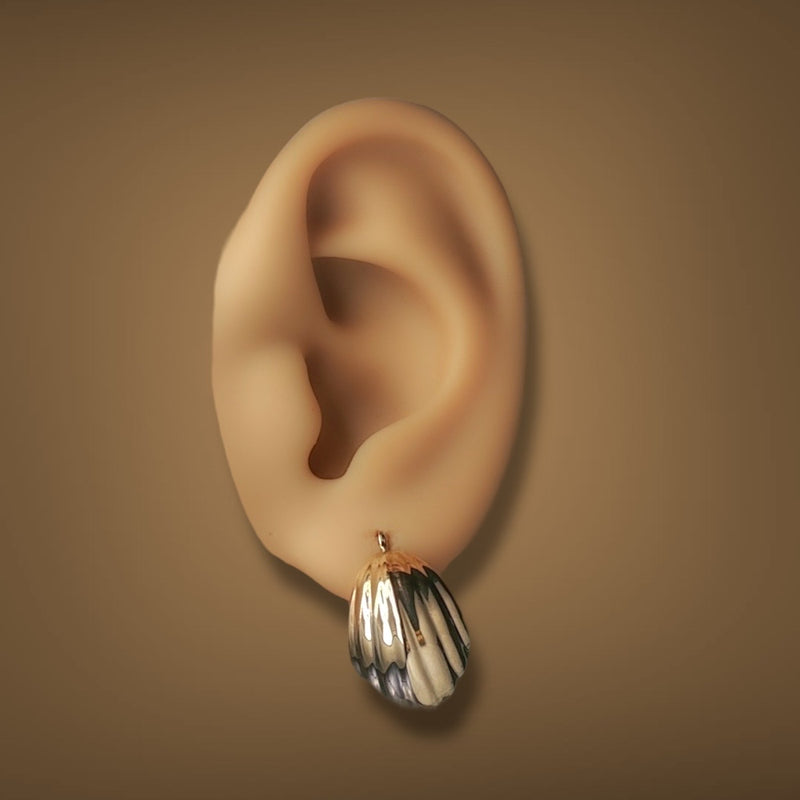 Estate 14K Y Gold 21.07mm Scalloped Hoop Earrings