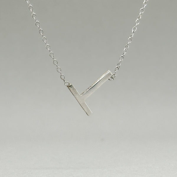 Colgante SS con inicial "T" lateral