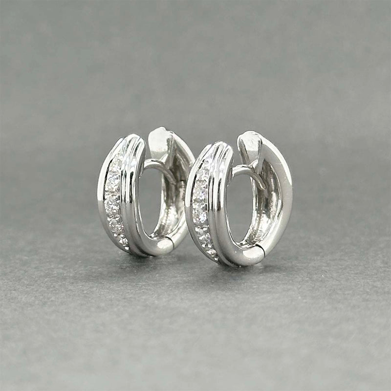 Estate 18K W Gold 0.12ctw I/SI1 Diamond Huggie Earrings