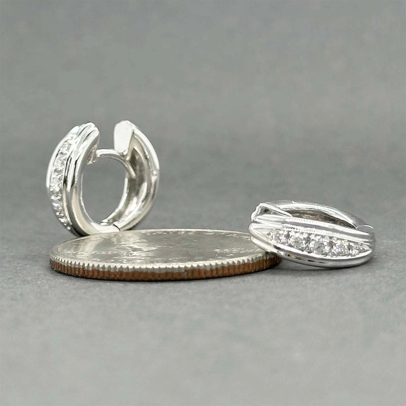 Estate 18K W Gold 0.12ctw I/SI1 Diamond Huggie Earrings
