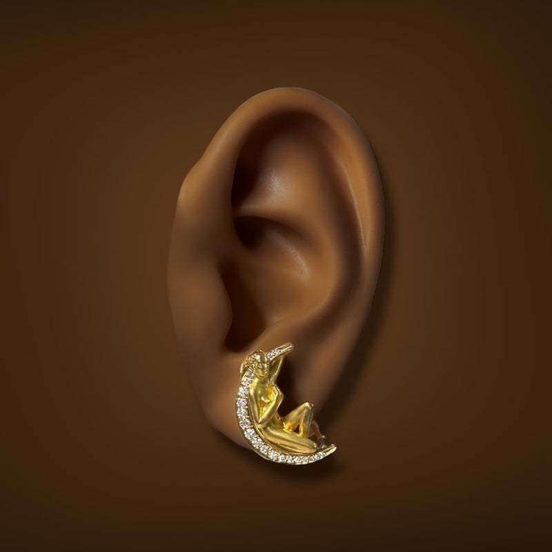 Estate 18K TT Gold 0.28ctw Diamond Woman on The Moon Earrings