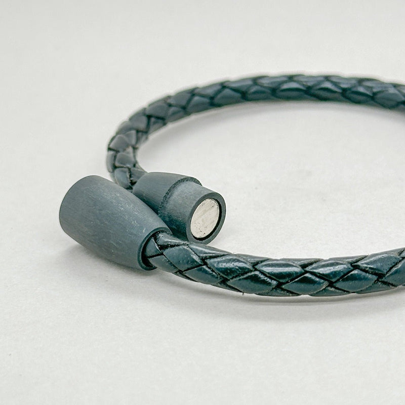 Black Leather & Carbon Fiber Men’s Bracelet - Walter Bauman Jewelers