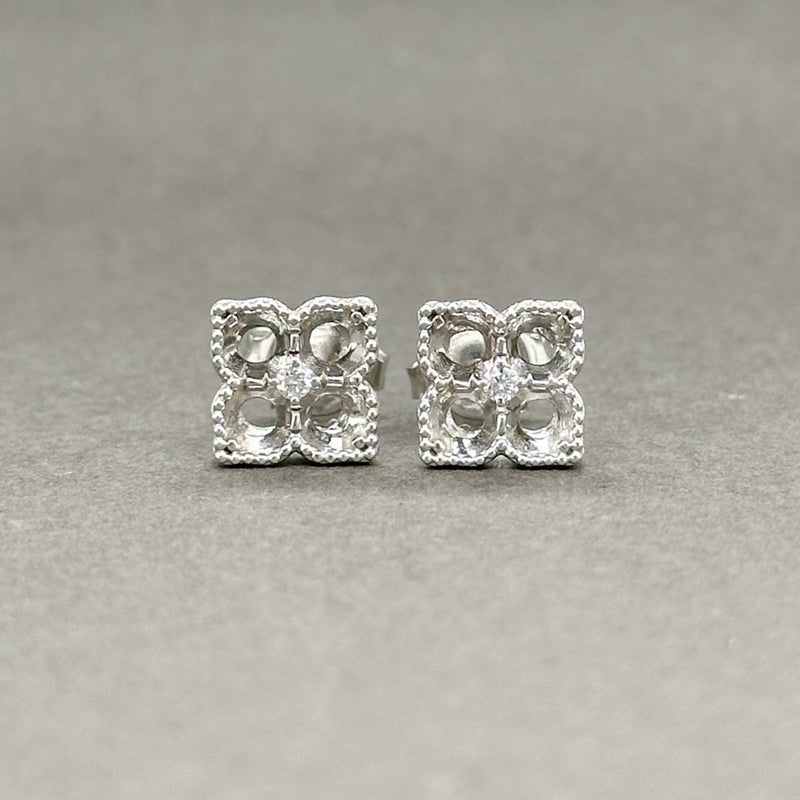 Estate 14K W Gold 0.06ctw G/SI1 Diamond Clover Stud Earrings - Walter Bauman Jewelers