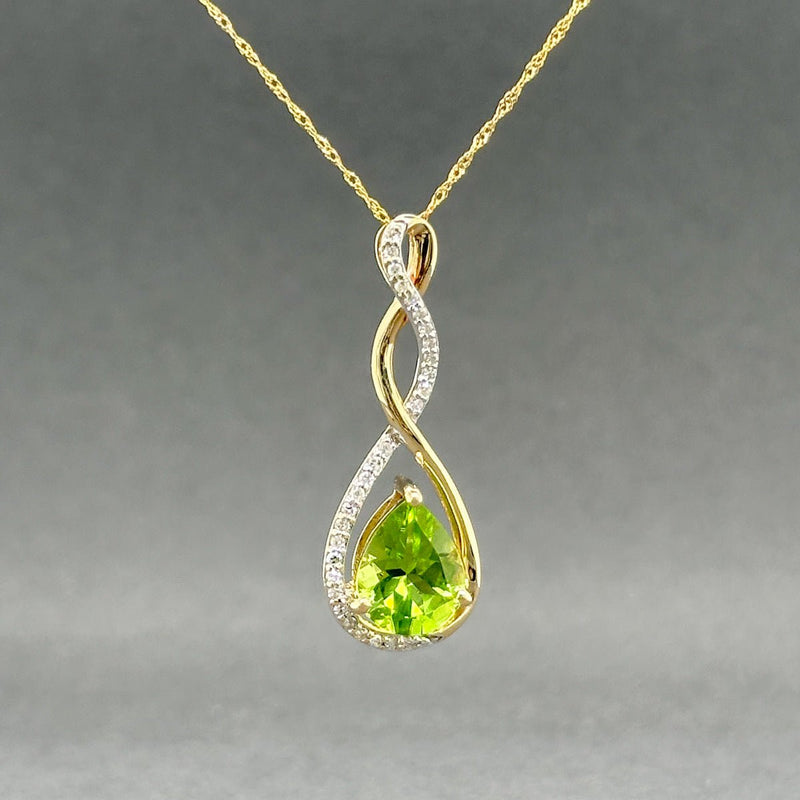 Estate 14K Y Gold 1.80ct Peridot & 0.08ctw Diamond Pendant - Walter Bauman Jewelers