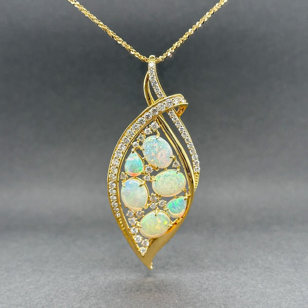 Estate 18K Y Gold 3.63ctw Opal & 1.33ctw G - H/VS1 - 2 Diamond Pendant - Walter Bauman Jewelers