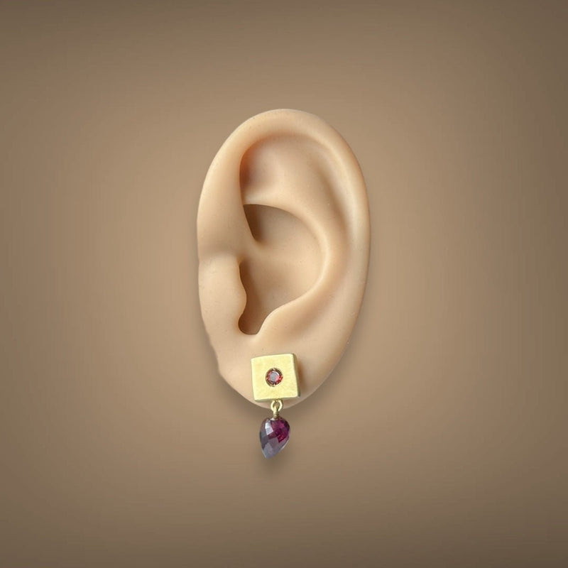 Estate 18K Y Gold 3.70ctw Garnet Drop Earrings - Walter Bauman Jewelers