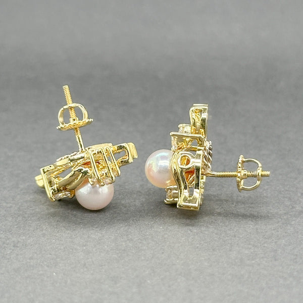 Estate 18K Y Gold Akoya Pearl & 0.36ctw G - H/VS2 Diamond Screwback Earrings - Walter Bauman Jewelers