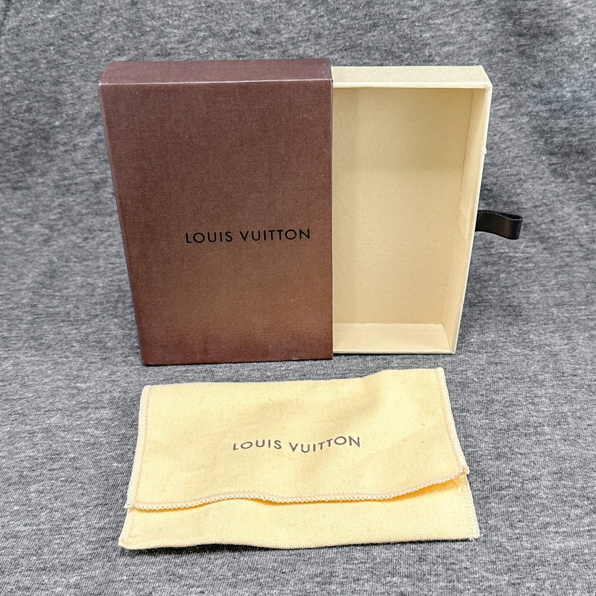 LV Brown Box and Dustbag 23