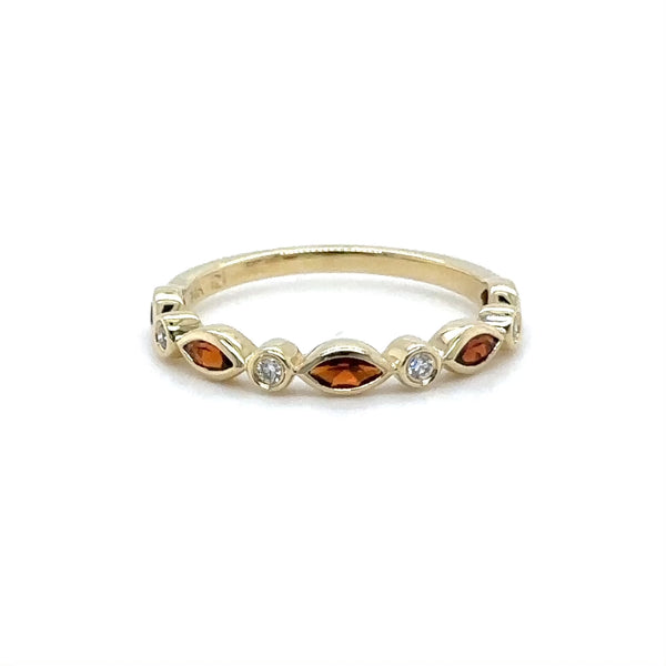 14K Y Gold 0.06ctw Diamond and 0.46ctw Garnet Ring