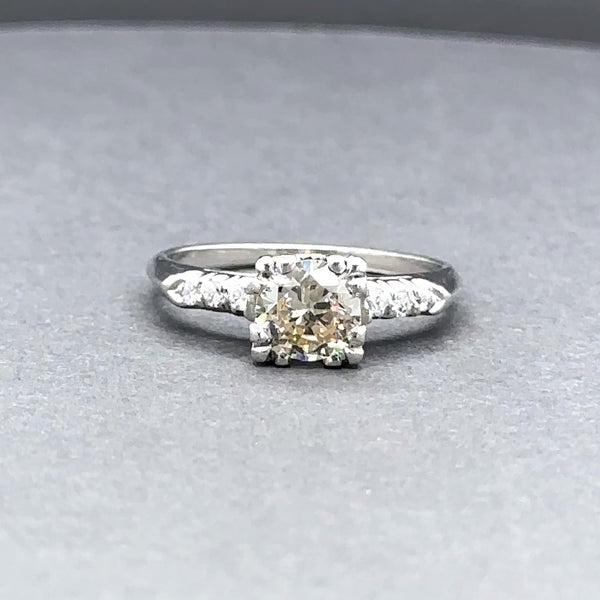 Estate Retro Platinum 0.79ctw H-K/SI1-2 Diamond Eng. Ring