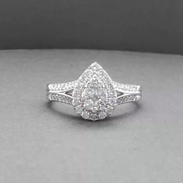 Estate 14K W Gold 0.98ctw Diamond Pear Cluster Ring