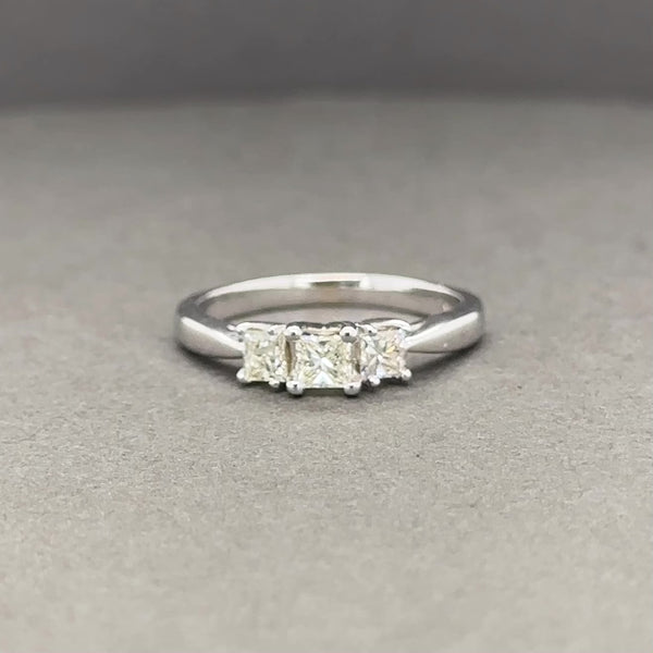 Estate 14K W Gold 0.50ctw J-I/SI1-2 Diamond 3 Stone Engagement Ring