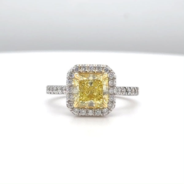 Anillo de diamantes amarillos elegantes de oro de 14 quilates y 18 quilates G / VVS2 de 2,62 quilates GIA6125876888