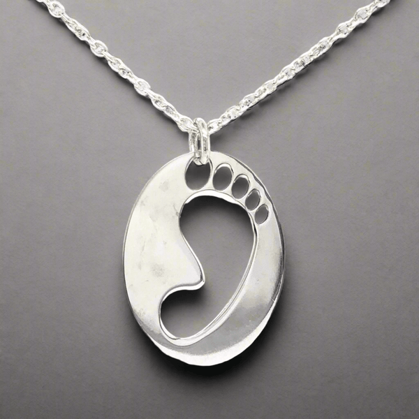 SS Footprint Disc Pendant - Walter Bauman Jewelers