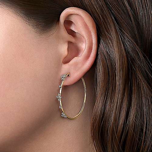 14K Y Gold 0.13ctw Cluster Diamond Hoop Earrings - Walter Bauman Jewelers