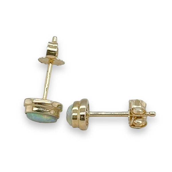 14K Y Gold 0.39ctw Oval Opal Stud Earrings - Walter Bauman Jewelers