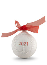 2021 Lladro Christmas Ball. Red - Walter Bauman Jewelers