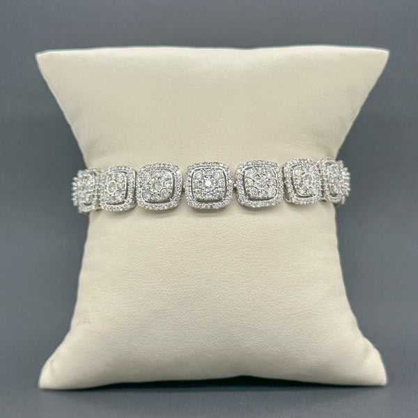 Estate 10K W Gold 5.92cttw H-I/SI2-I1 Diamond Cluster Bracelet - Walter Bauman Jewelers