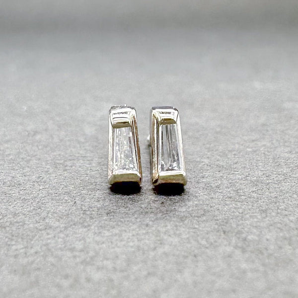 Estate 14K W Gold 0.11ctw G-H/VS2-SI1 Baguette Diamond Stud Earrings - Walter Bauman Jewelers
