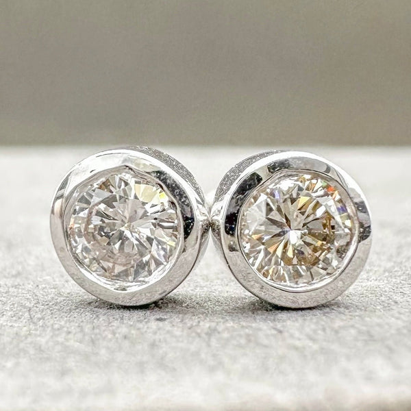 Estate 14K W Gold 0.25ctw H-I/SI1-2 Diamond Stud Earrings F - Walter Bauman Jewelers