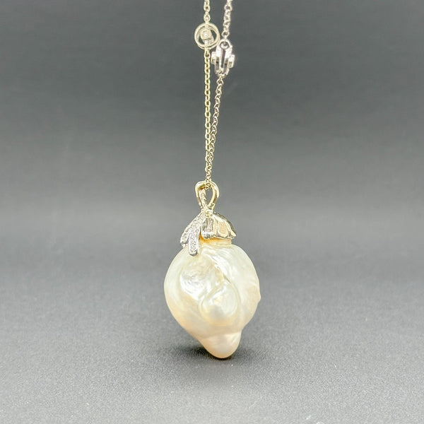 Estate 14K W Gold Baroque Pearl & 0.38cttw H-I/SI1-2 Diamond Pendant - Walter Bauman Jewelers