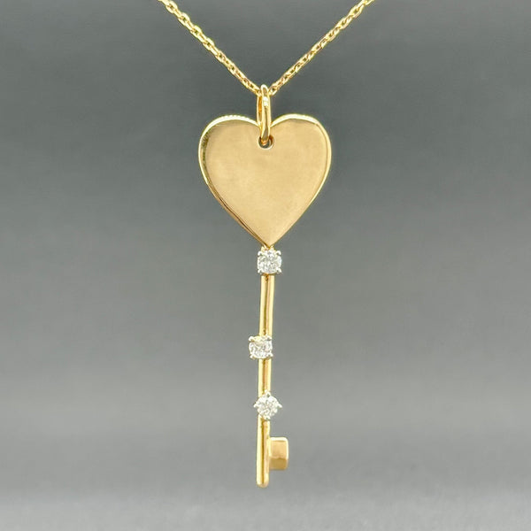 Estate 14K Y Gold 0.16cttw G/I1 Diamond Heart Key Pendant - Walter Bauman Jewelers