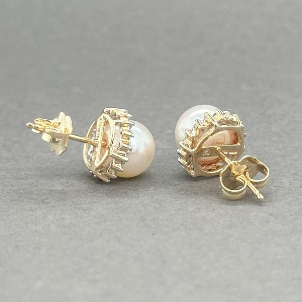 Estate 14K Y Gold Akoya Pearl & 0.09cttw H-I/VS2-SI1 Diamond Stud Earrings - Walter Bauman Jewelers